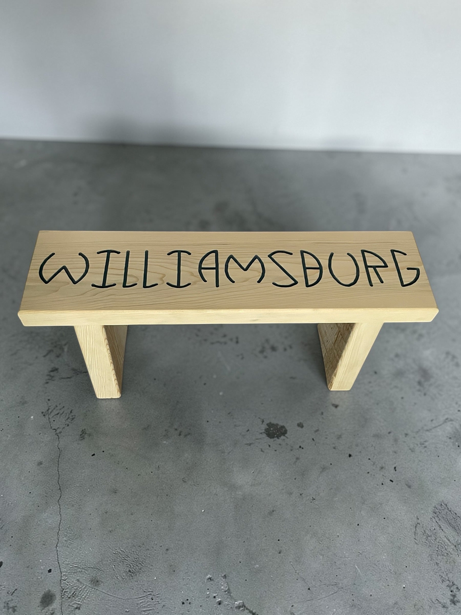 Williamsburg Bench