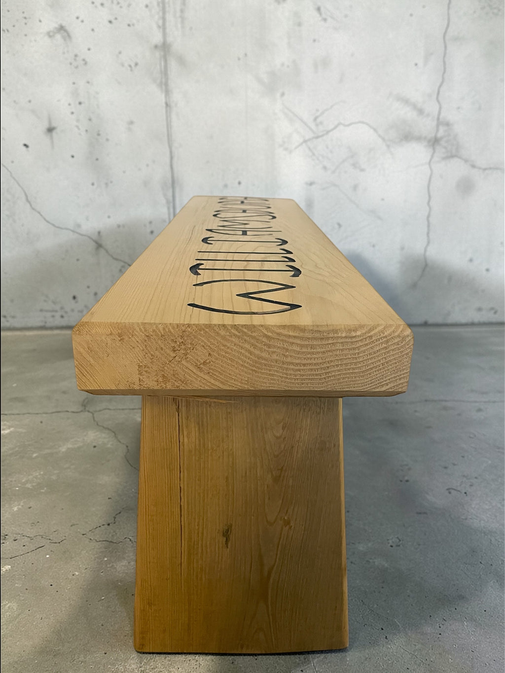 Williamsburg Bench