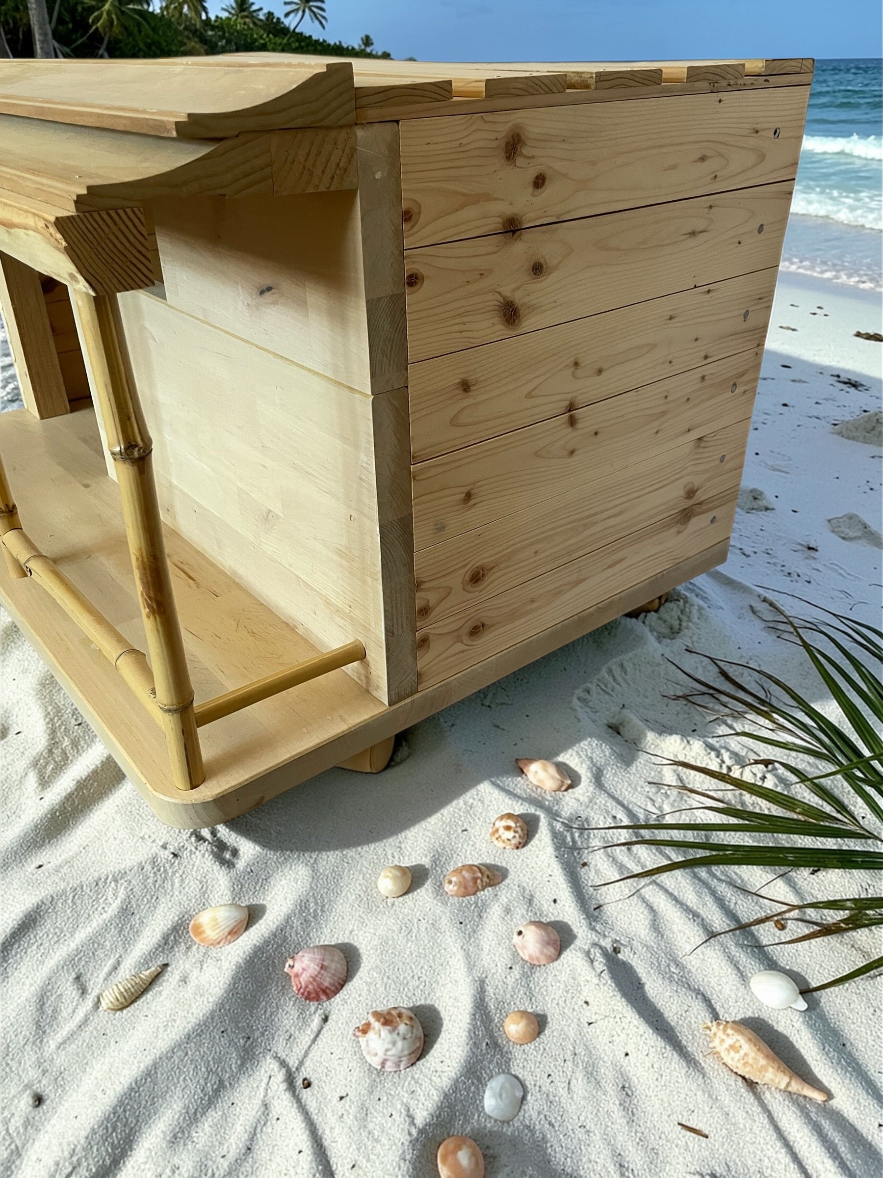 Tiki Pet Home